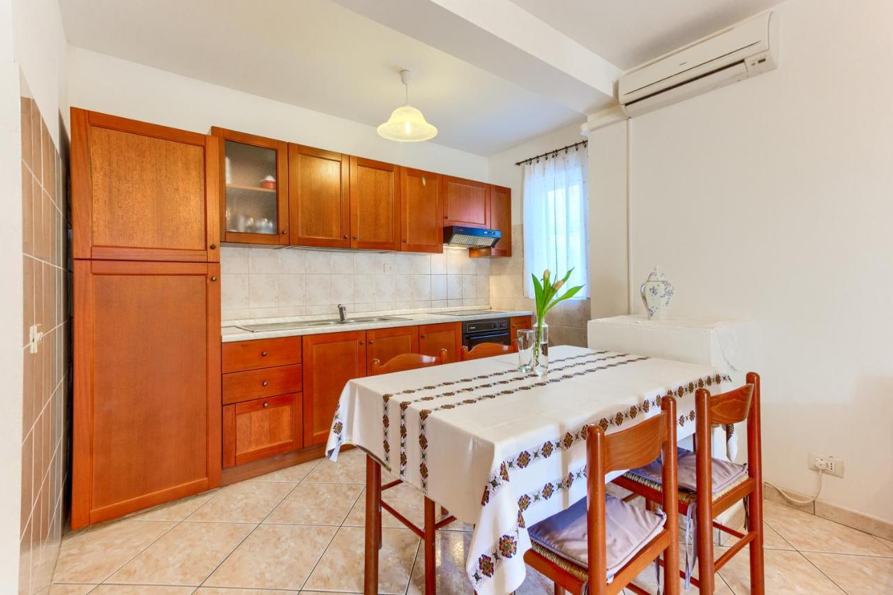 Villa Vittorio Seget Vranjica Buitenkant foto