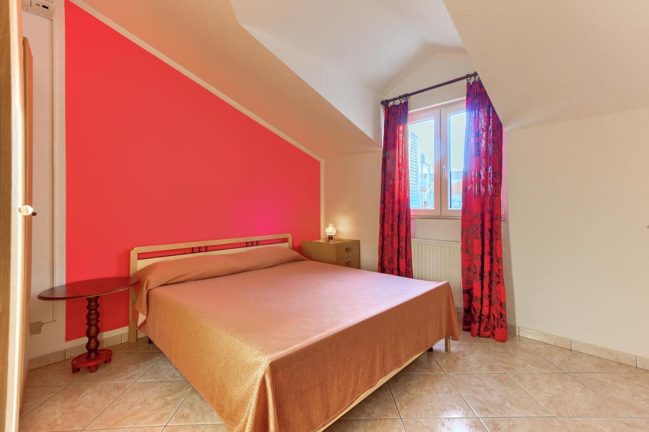Villa Vittorio Seget Vranjica Buitenkant foto